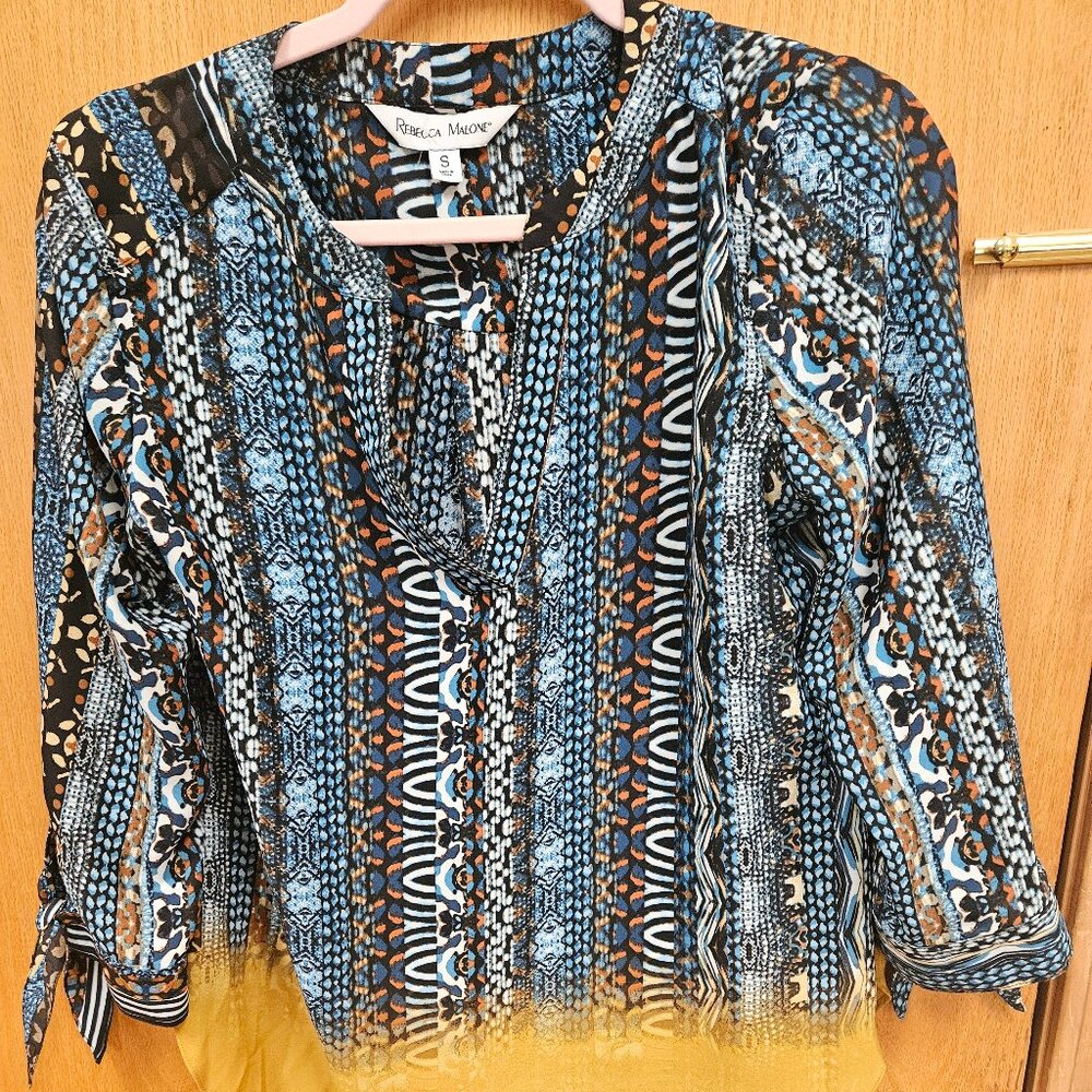 Rebecca Malone tribal abstract top size small